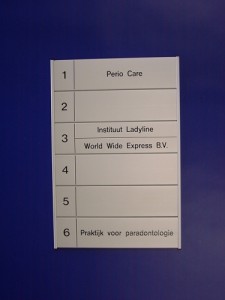 Borden met panelen