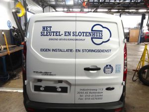sleutel- en slotenhuis autoreclame