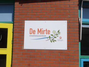 De mirte reclamebord