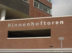 RVS letters Binnenhoftoren